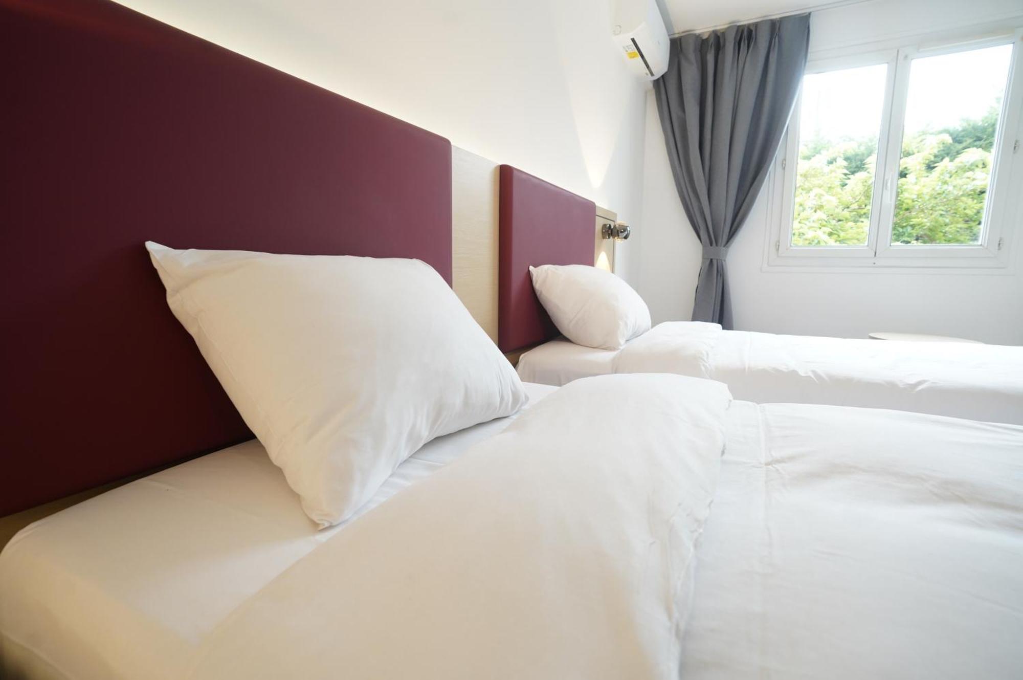 Anais Hotel Bourges Nord Saint-Doulchard Exteriör bild
