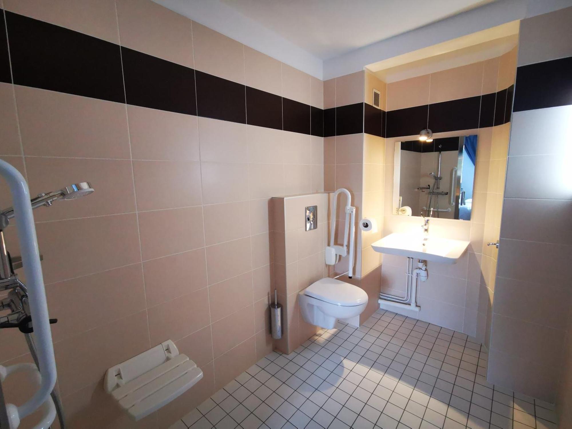 Anais Hotel Bourges Nord Saint-Doulchard Exteriör bild